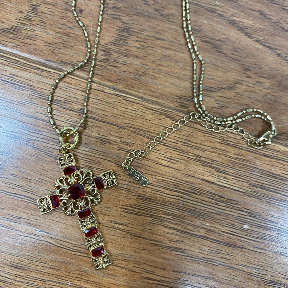 New Camrose & Kross Gold tone Cross Necklace ruby red stones Jackie Onassis - Picture 3 of 6